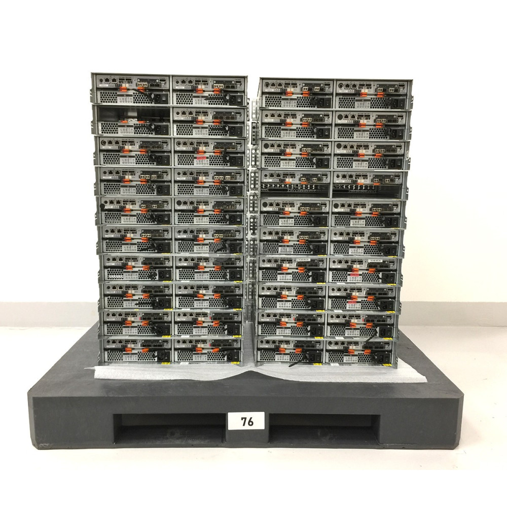 IBM DS3524 24BAY SFF EXPRESS SYSTEM STORAGE 20 X  IBM DS3524 24BAY SFF EXPRESS SYSTEM STORAGE 1746-C4A