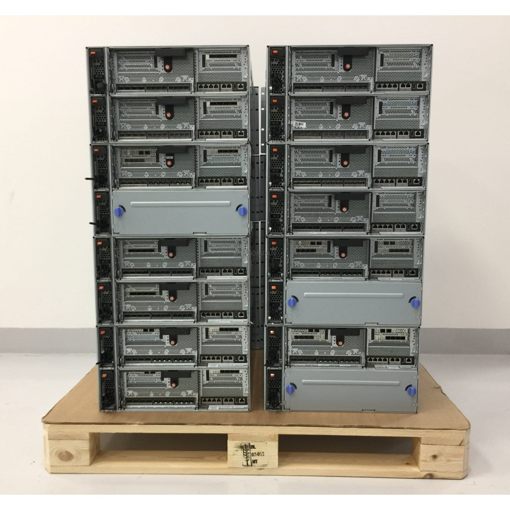 NETAPP FAS8040 8 X NETAPP FAS8040