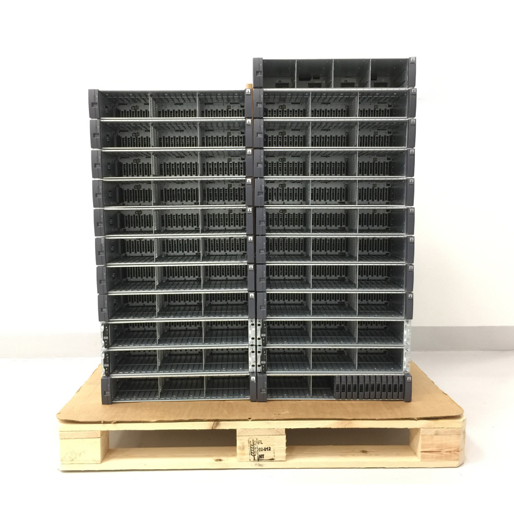 NETAPP DS2246 SFF_5 23 X NETAPP DS2246 SFF