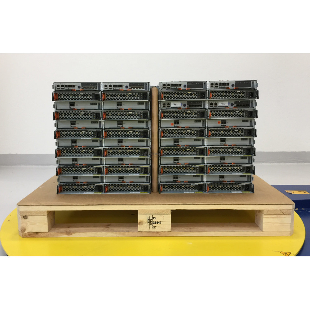 IBM STORWIZE V5000 SFF_2 8 X IBM V5000 SFF EXP, 1 X IBM V5000 SFF CTRL, 2 X IBM V3700 SFF CTRL, 1 X IBM V3700 SFF EXP IBM STORWIZE V3700 SFF