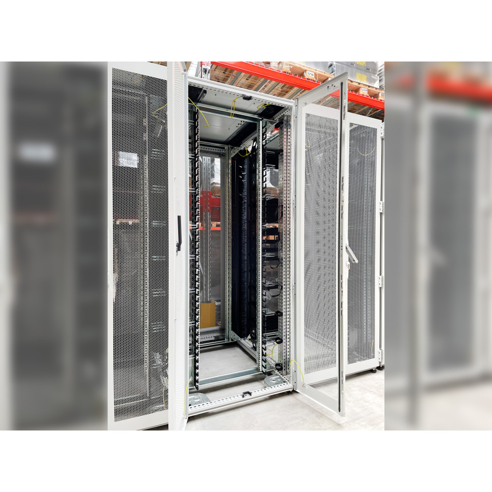 4x Rittal TS IT 42U Rack Cabinets Set w/ Splitted Doors & Side Walls 7994.985